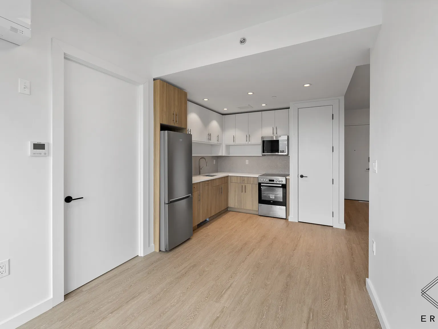 333 Linden Boulevard — Photo 3