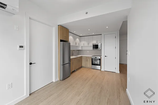 Rented by ERNY LLC | media 24