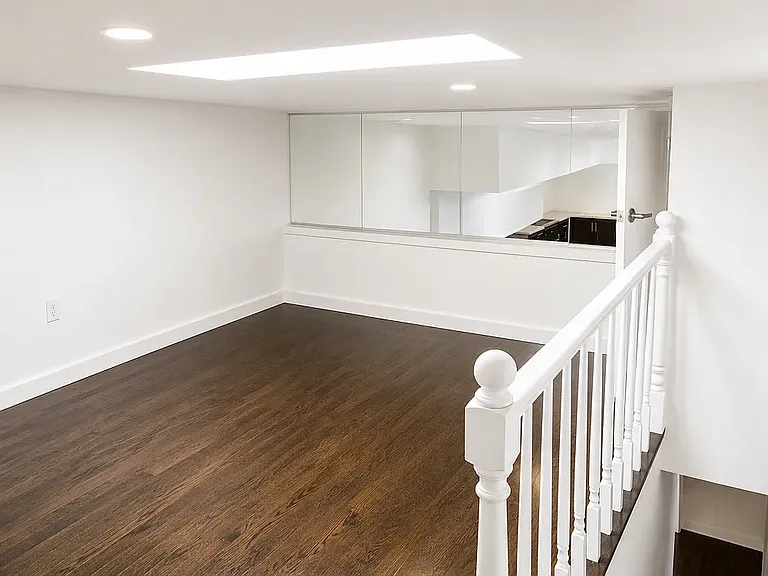 886 Franklin Ave #5L — Photo 4