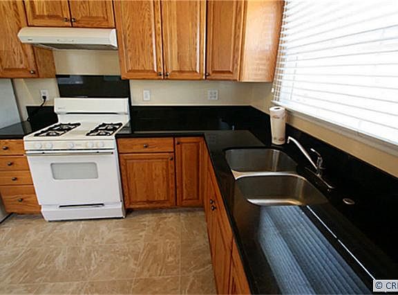 3rd image of 3328 Faust Ave