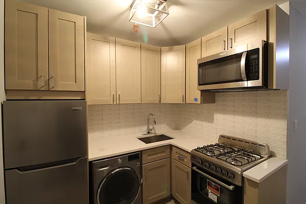 Rented by Guidance Realty Corp. | media 8