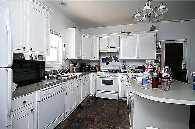 4613 Avenue B #A — Photo 4