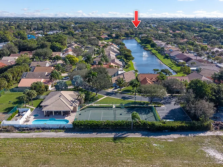 5260 Grande Palm Cir — Photo 46