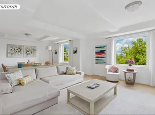 160 Central Park South 401A image 1 of 22