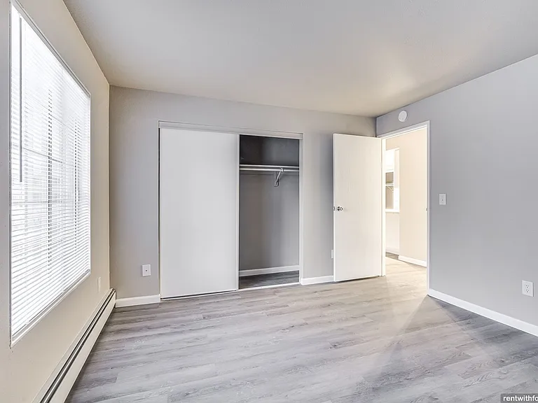 Stonecreek Apartments — Photo 39