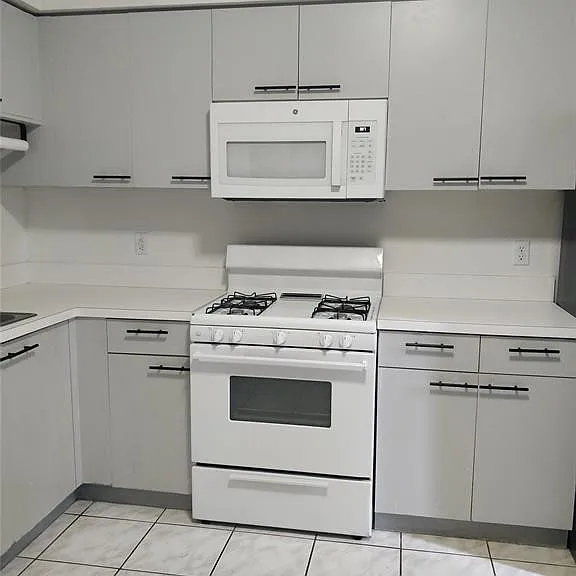 7913 Sanibel Dr #7913 — Photo 3