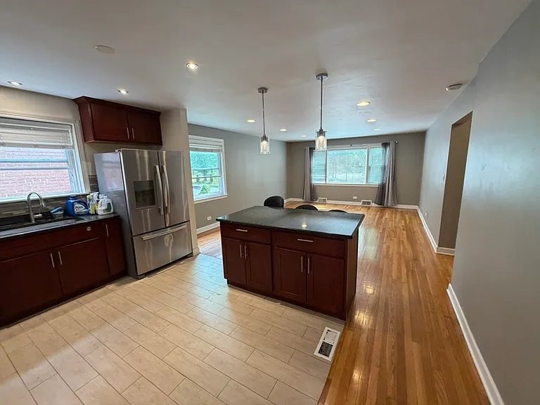 6817 N Seeley Ave #2 — Photo 14