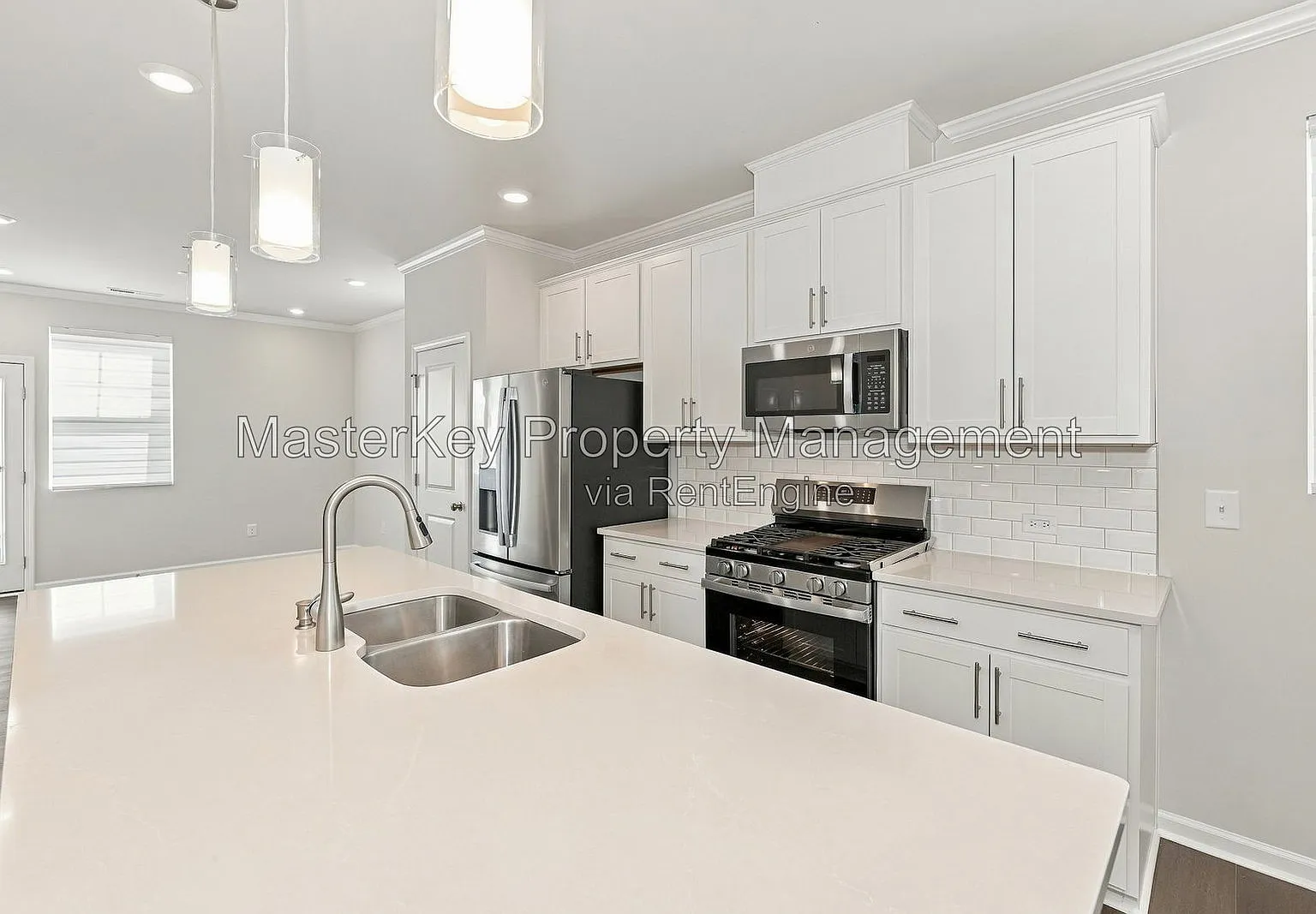 3 bed, 3.5 bath, 1784 sqft, $2,095 — Photo 3