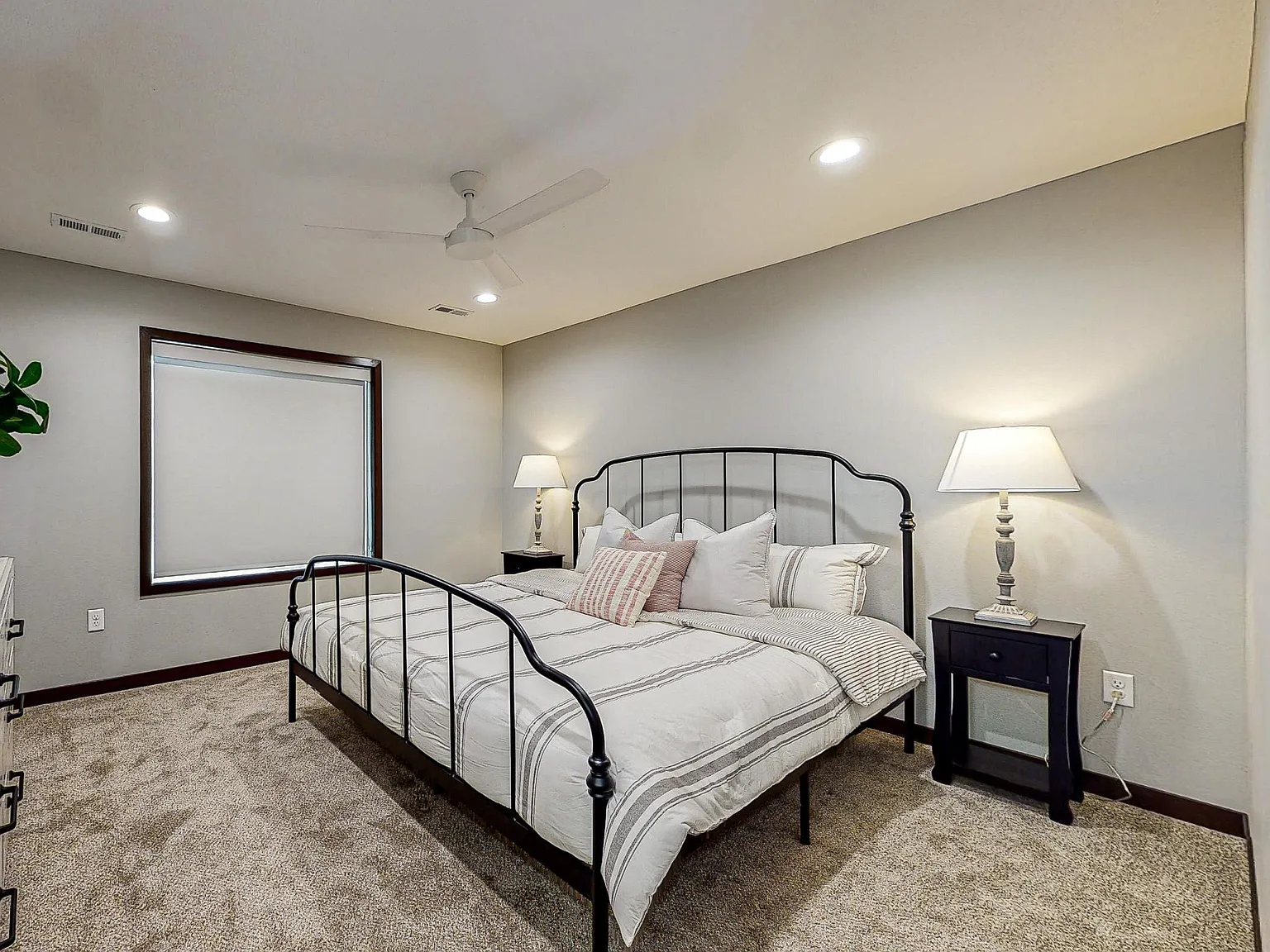 3 bed, 2.5 bath, 1450 sqft, $1,750 — Photo 1
