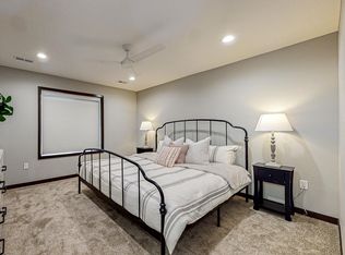 1033 NW Shriver Blvd, Waukee, IA 50263