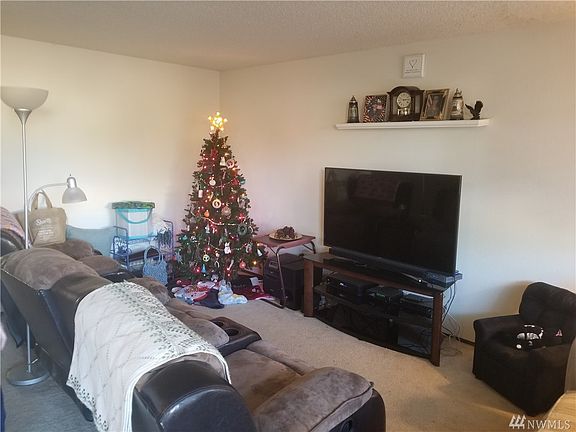5th image of 1009 E 61st St