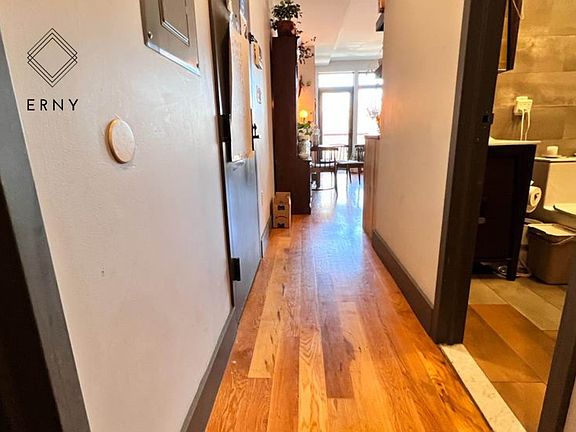 5th image of 374 Kosciuszko St APT 4A