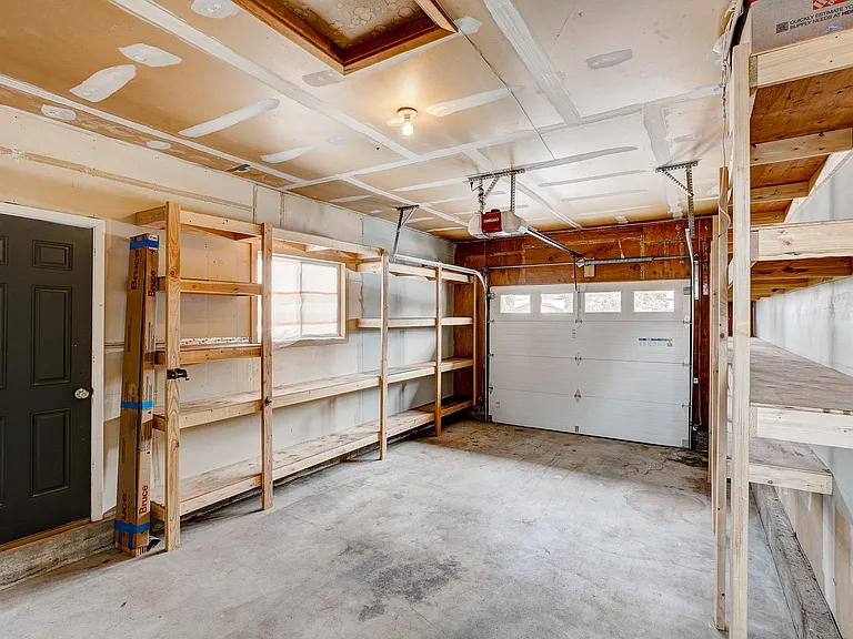 513 Sunrise Ln — Photo 10