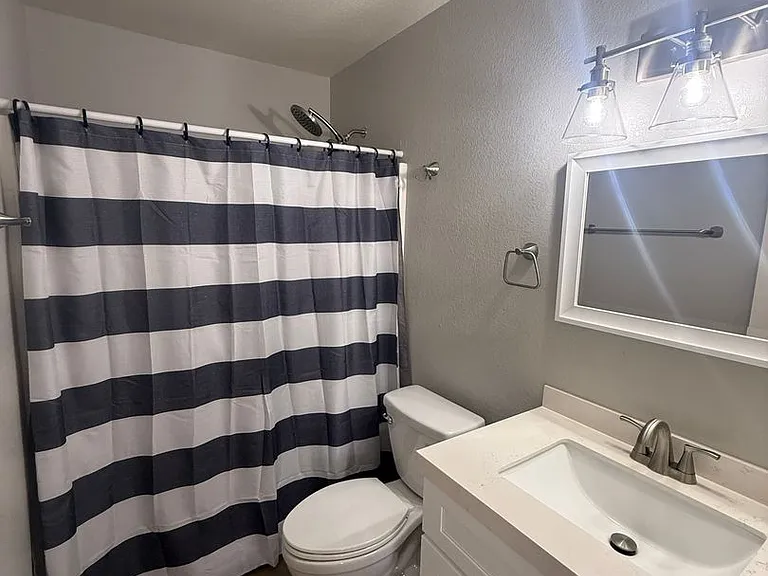 2843 Phoenix Ave — Photo 9