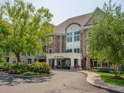 1 West Street #322, Simsbury, CT, 06070