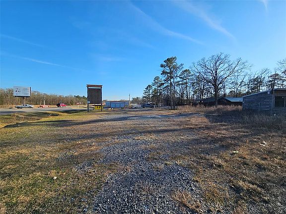 4th image of 539 Pinyon Rd