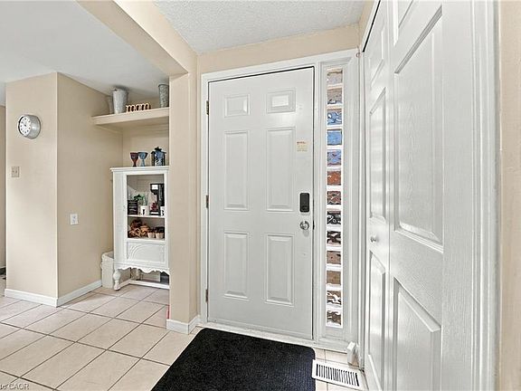 4th image of 336 Morgan Ave