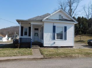301 Lyndon St, Lumberport, WV 26386