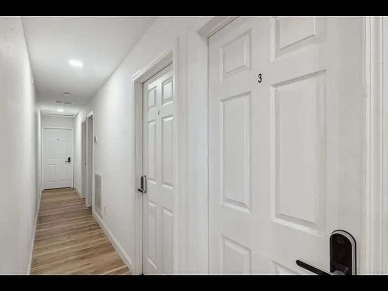 8511 N 11th St #1 — Photo 10
