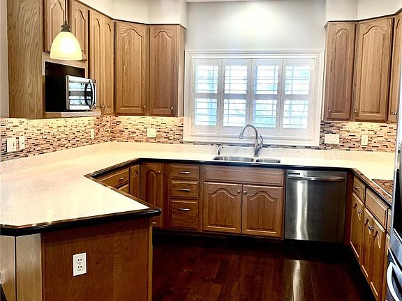 4th image of 14600 Amberleigh Hill Ct
