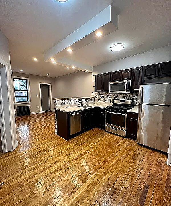 1st image of 337 E 115th St #1D