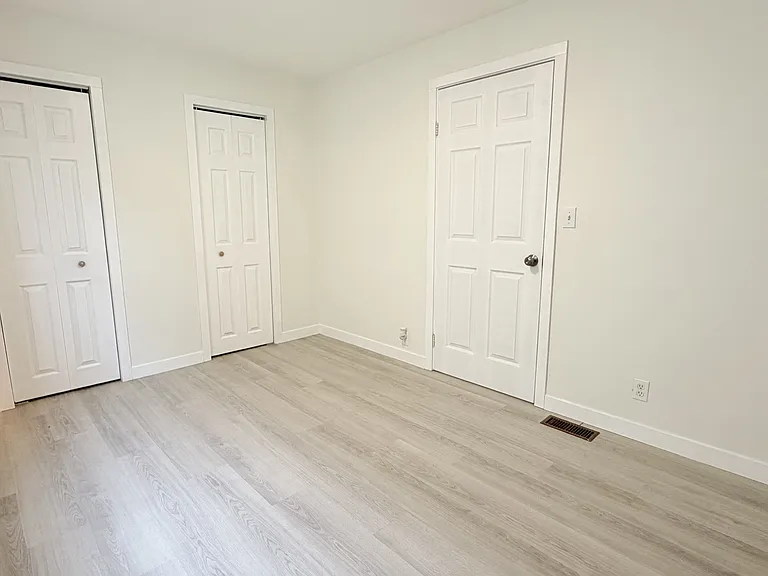 1091 Marion Ave #MAIN — Photo 13