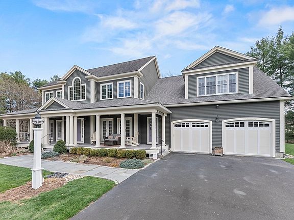 2nd image of 3 Stillwater Creek Ln