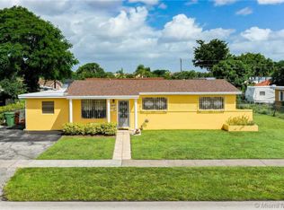 895 W 70th Pl, Hialeah, FL 33014