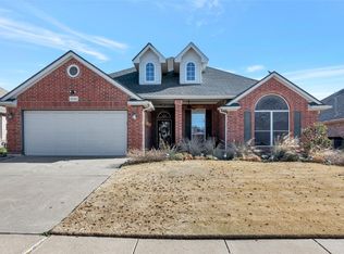 5732 Ozark Dr, Fort Worth, TX 76131