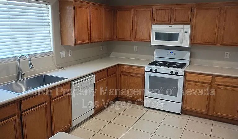 3528 Laguna Veneta Ave — Photo 34