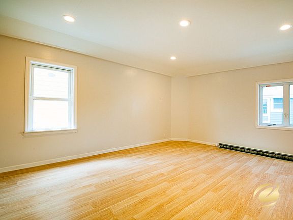 4th image of 115 Noel Ave