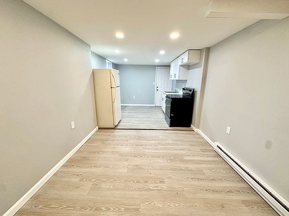 5th image of 62 Seymour Ave #Basement