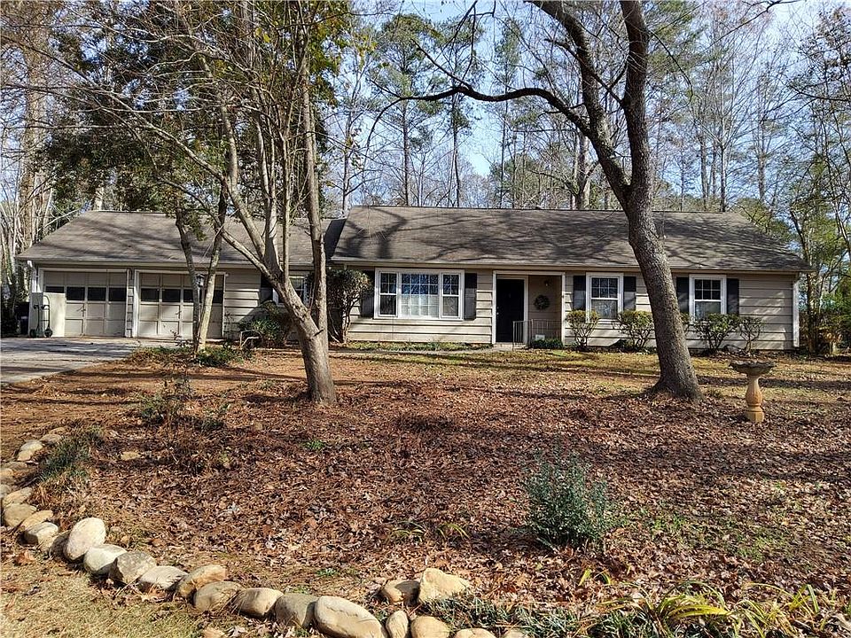 1st image of 172 Middlesex Ln NW