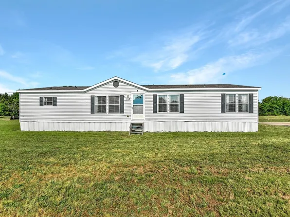 157 Luke Dr, Denison, TX 75021