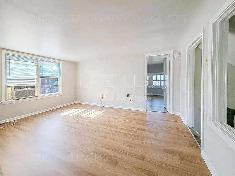 1035 Baxter Ave #3 — Photo 8