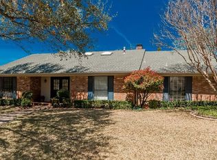2805 N Surrey Dr, Carrollton, TX 75006