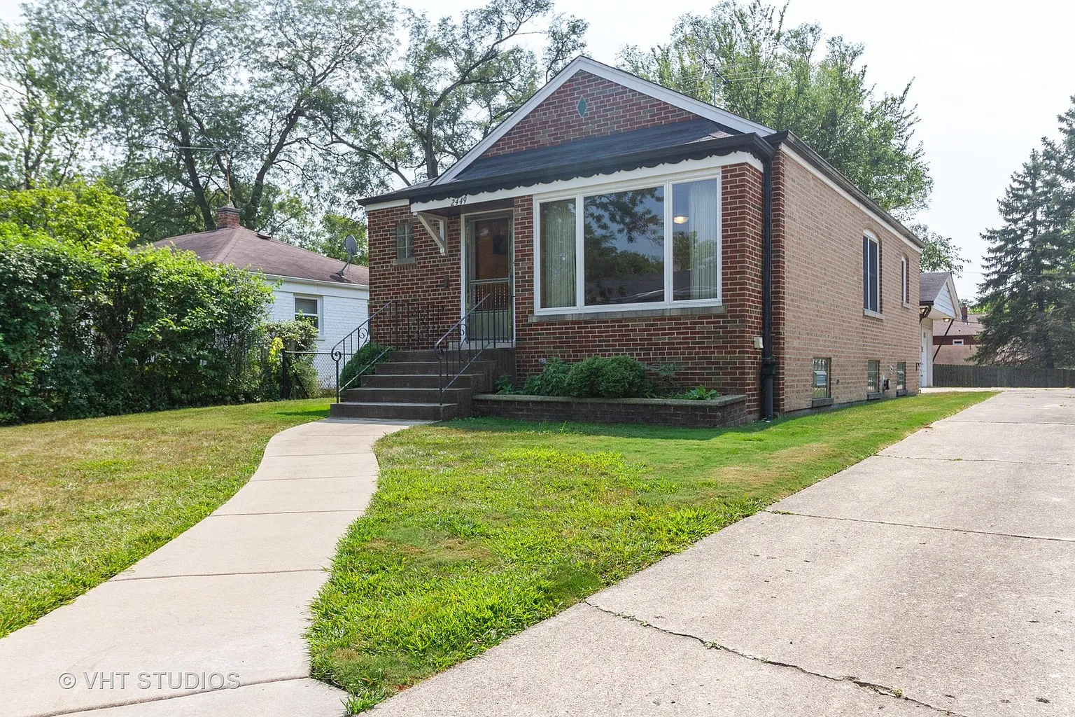 2449 Spruce Rd photo 1