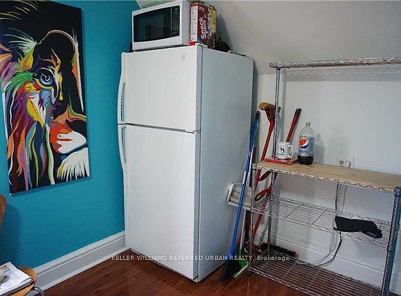 3rd image of 591 Jane St