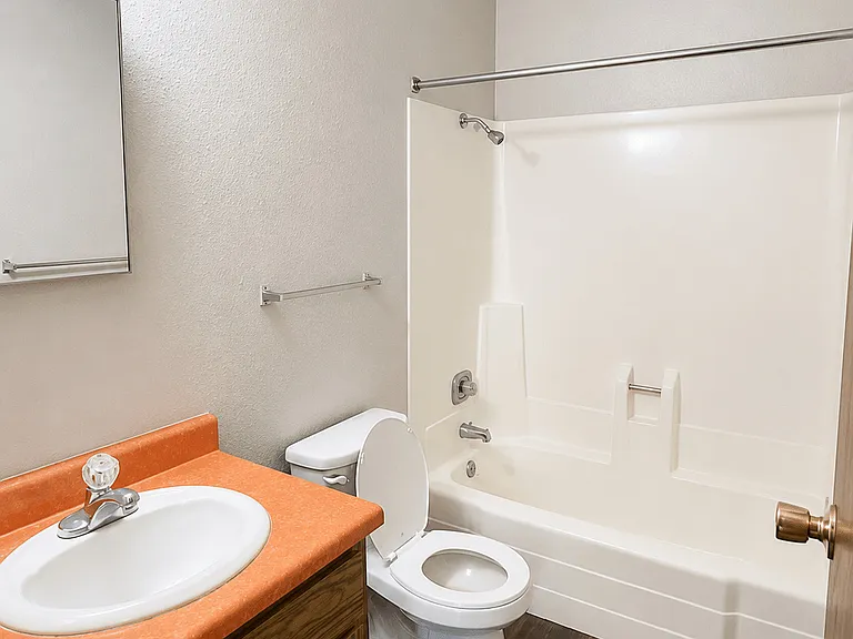 1001 Highland Rdg — Photo 11