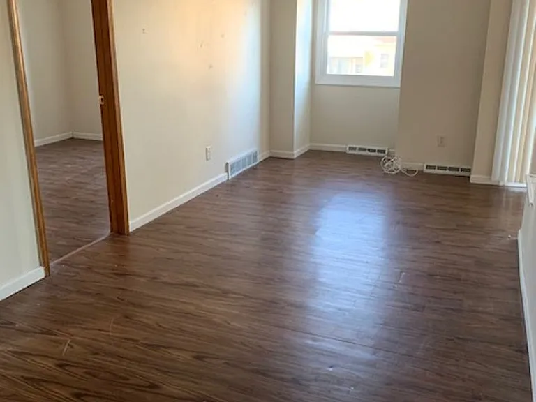 Angle-Tyler Apartments — Photo 2