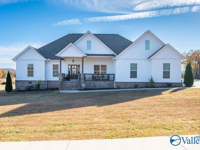 550 Plantation Point, Scottsboro, AL, 35768