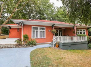 53 D Ave, Lake Oswego, OR