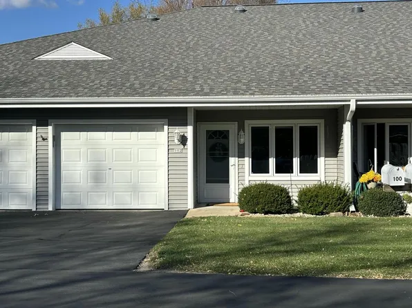 102 Oconomowoc SQUARE, Oconomowoc, WI 53066