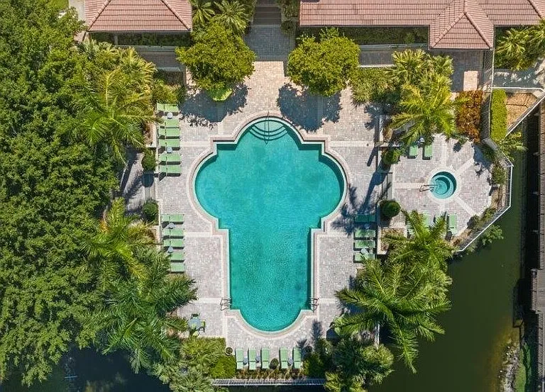 Ibis Reserve Apartments — Photo 3