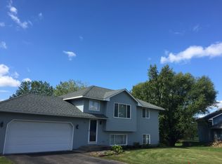 505 Naples Cir NW, Saint Michael, MN 55376