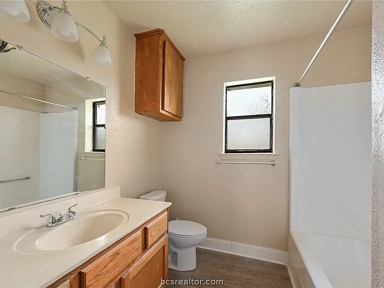 1807 S College Ave — Photo 5