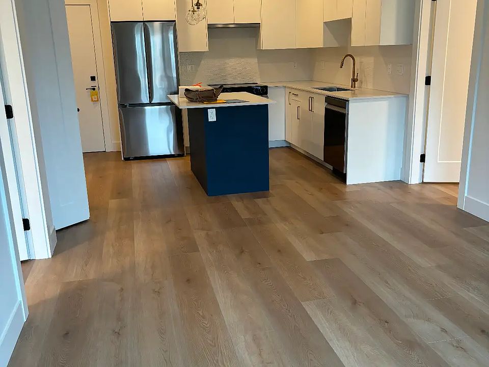 1st image of 20286 72b Ave #1