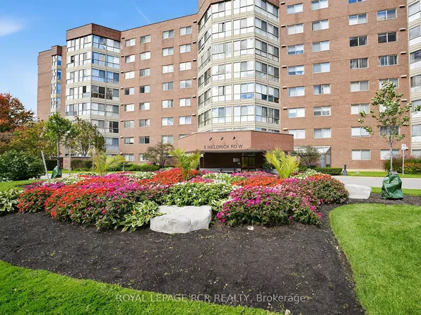 5 Weldrick Rd W #507, Richmond Hill, ON L4C 8S9
