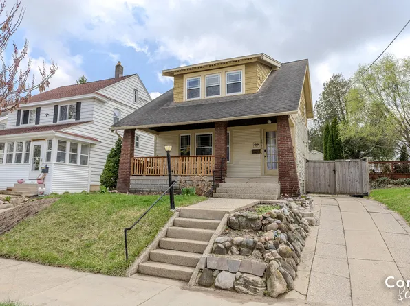 1016 Lyon St NE, Grand Rapids, MI 49503