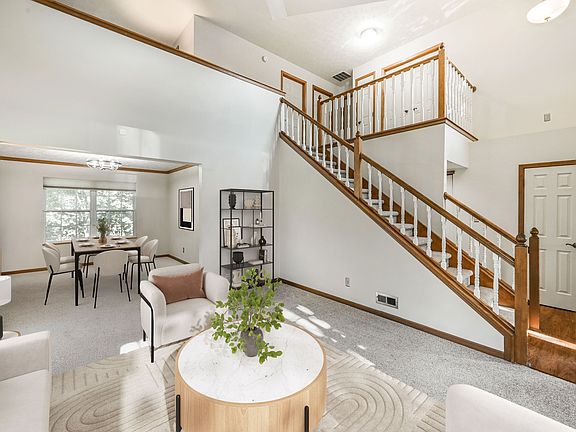 5th image of 10997 Ridge Ct